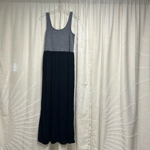 Loft size MP Heather Grey/Black Mixed Media Tank Maxi Dress Crinkle Skirt